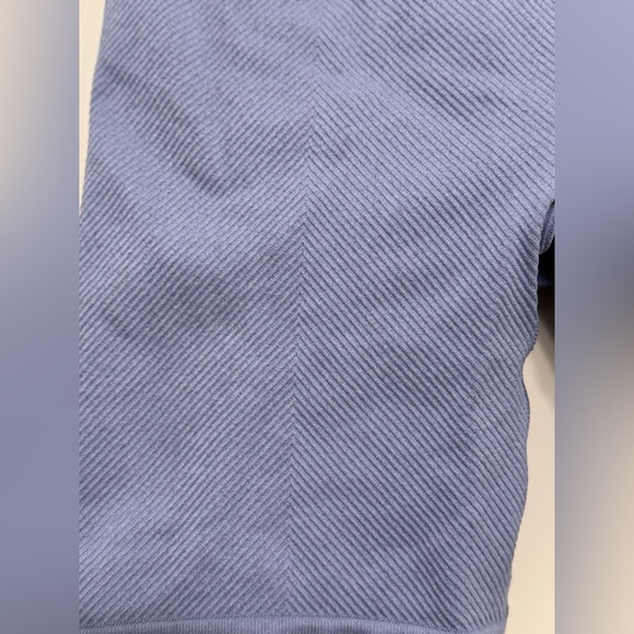 NWT New Balance Women's Dusk Shower Seamless
Set | Biker Shorts & Sports Bra - Picture 4 of 9